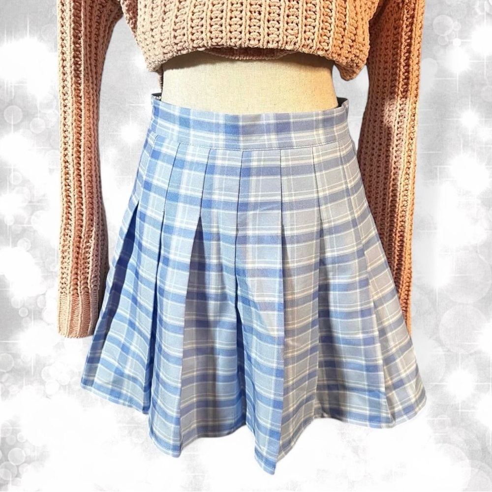 Preppy Y2K Blue and White Pleated Flowy Mini Skirt